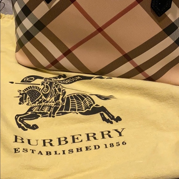 Burberry tote bag - Picture 1 of 5